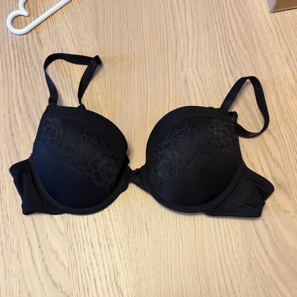 Maidenform Elegant Black Lace Bra